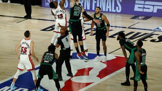 109-112. El novato Herro pone a Heat a un triunfo de las Finales de la NBA