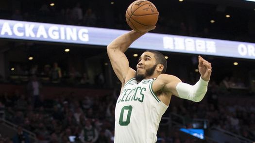 140-105. Tatum consigue 41 puntos en victoria de los Celtics