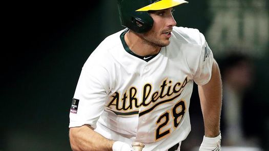 7-2. Olson jonronea en juego encendido por una pelea