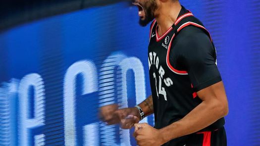 116-113. Powell ayuda a los Raptors a lograr primera racha de triunfos seguidos