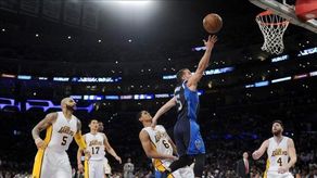 93-100. Monta Ellis anota 26 puntos en la segunda parte y noquea a los Lakers