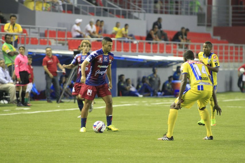 Plaza Amador manda en el “Derby del Pueblo”