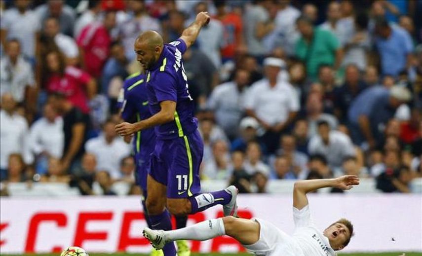 Amrabat estará de baja dos meses por la rotura del menisco externo de la rodilla derecha