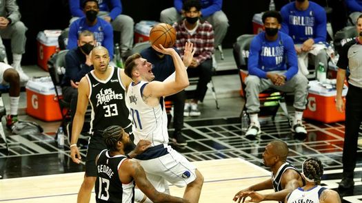 103-113: Doncic golpea primero y los Mavericks asustan a los Clippers