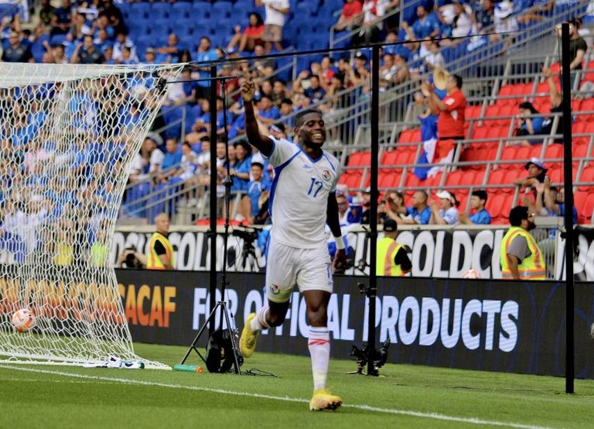 Panamá gana y sella su boleto a los cuartos de final