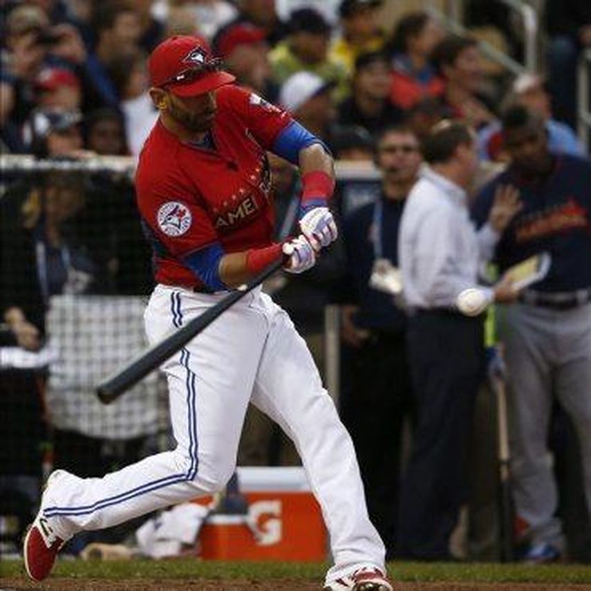 Bautista brilla con un bate poderoso; Pujols lo tuvo productivo