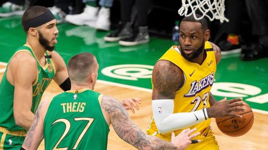 108-91. James logra marca histórica en la derrota de los Lakers
