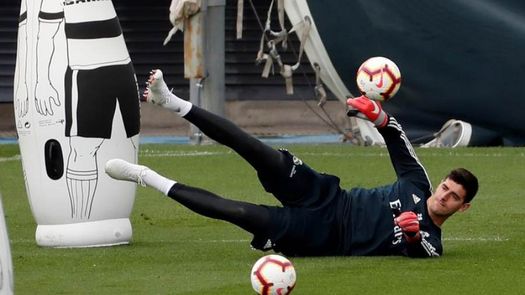 Courtois primera titularidad en Champions; Isco, Modric y Asensio banquillo