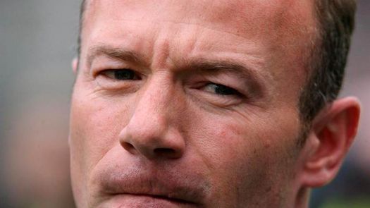 Shearer ataca a Pogba: No puede ni atar las botas de las leyendas del United