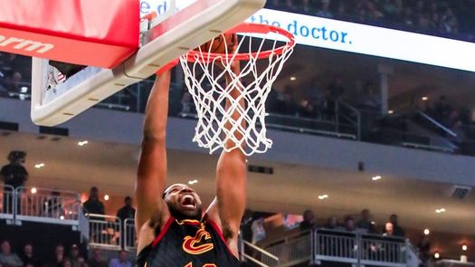 117-111. Thompson logra un doble-doble en la victoria de los Cavaliers sobre los Bulls