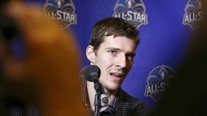 115-100. Dragic y los Suns fueron mejores que los Lakes sin Bryant