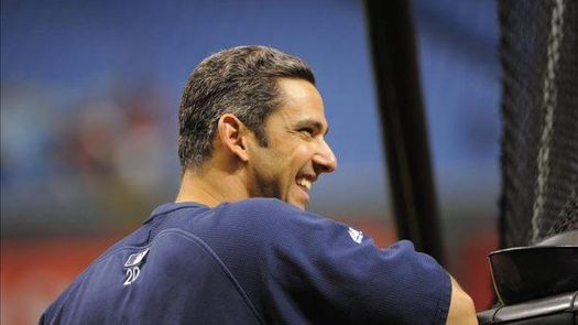 Expelotero puertorriqueño Jorge Posada presenta su autobiografía en su isla