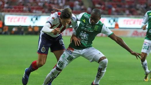 Las Chivas seguirán con un estilo ofensivo, dice delantero Jesús Godínez