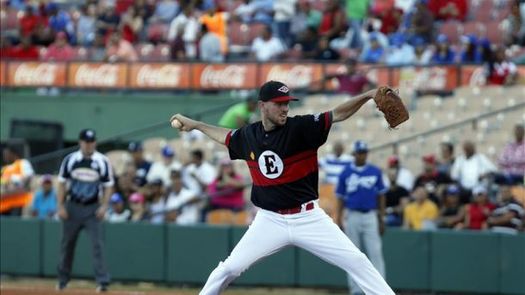 Los Leones buscan coronarse este martes en la final del béisbol dominicano