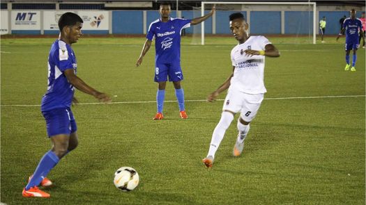 Árabe Unido primer semifinalista del Apertura 2015