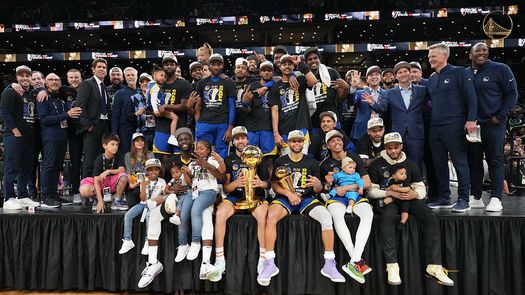 Los Golden State Warriors lograron su 7mo título de la NBA (4to en 8 años) para colocarse como la 3ra franquicia con más títulos