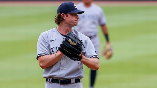 12-1. Cole lanza sóido y los Yanquis reducen su número mágico