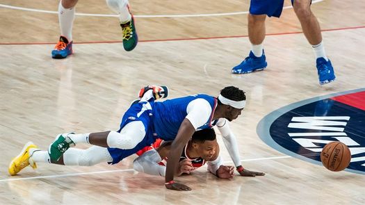 119-117.Bradley y Westbrook dejan a Clippers, sin George, con una tercera derrota