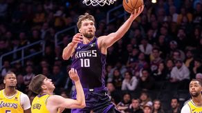 Kings logran los 4ta victoria al hilo ante los Lakers