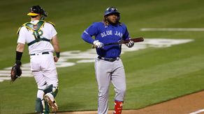 9-4. Guerrero Jr., sella la victoria de los Azulejos sobre los Atléticos