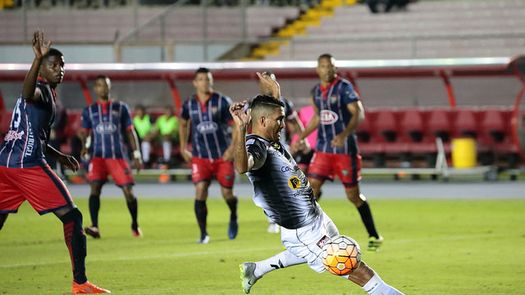 Empate en el Clásico; Chorrillo escala; San Francisco y Sporting vuelven al triunfo