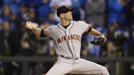 6-2. Hudson controla la batería de los Diamondbacks y les conecta jonrón