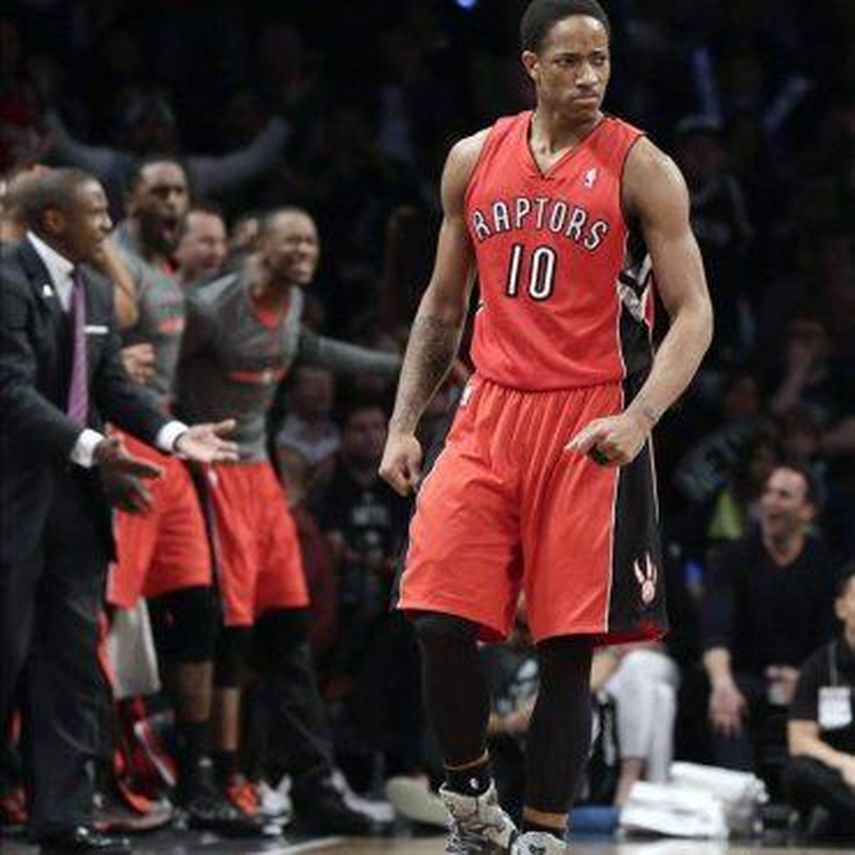111-93. DeRozan y Valanciunas se combinan y los Raptors aseguran el liderato