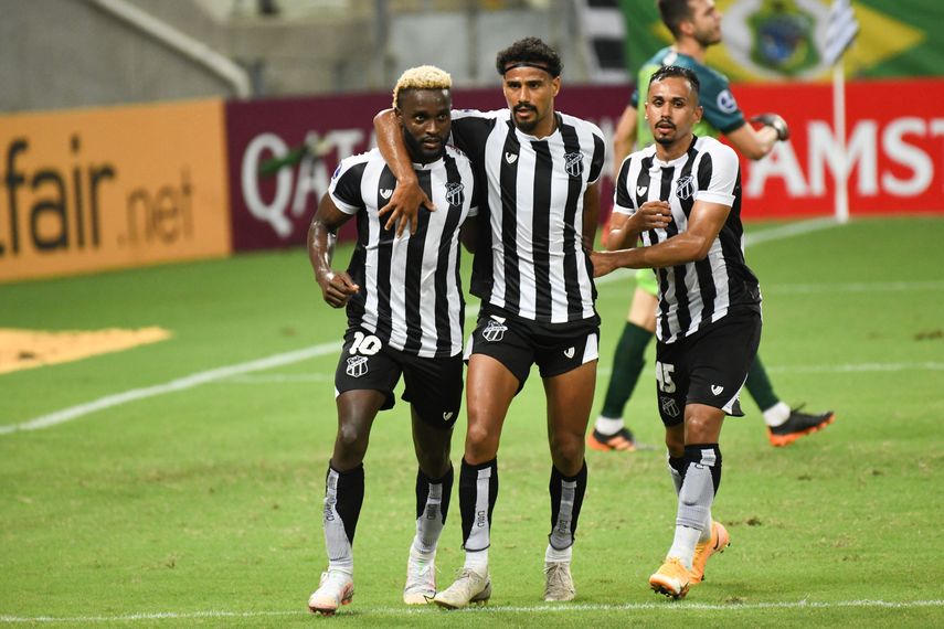 El Ceará quiere lamerse las heridas ante el Arsenal