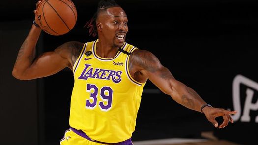 Dwight Howard se olvida de los Lakers y se prepara para triunfar con los Sixers