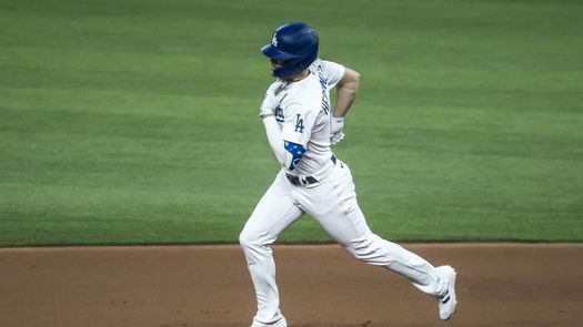 El puertorriqueño Kike Hernández acepta contrato por dos años con Boston