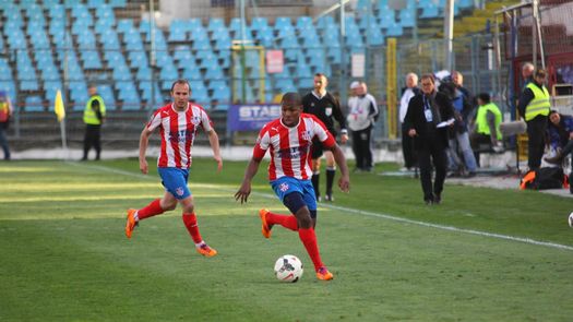 Armando Cooper le da el triunfo al Oţelul Galaţi sobre el Gaz Metan