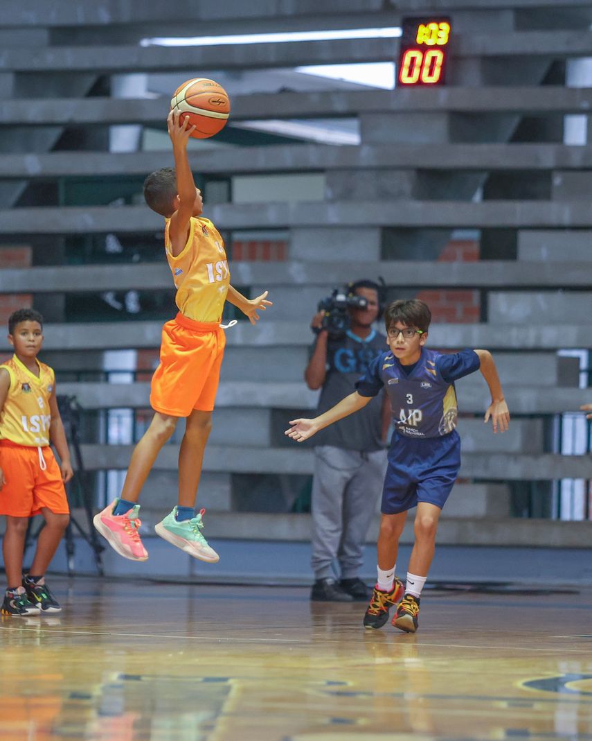 LBK: Kiwanis El Chorrillo y el Sun Yat Sen a la cabeza