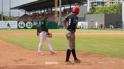 Acción del tercer duelo entre Bocas y la Sub-18 este domingo en el Justino Salinas. Los bocatoreños, Azuero y Oeste dominaron el primer fin de semana. Foto: Cortesía/Aurelio Ortiz G.