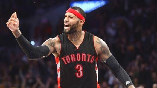 87-82. Johnson vuelve como titular y conduce la victoria de los Raptors sobre los Spurs