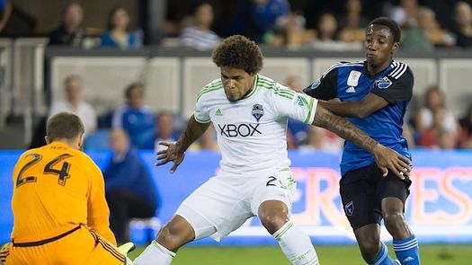 Román Torres estará como mínimo 6 meses fuera de las canchas