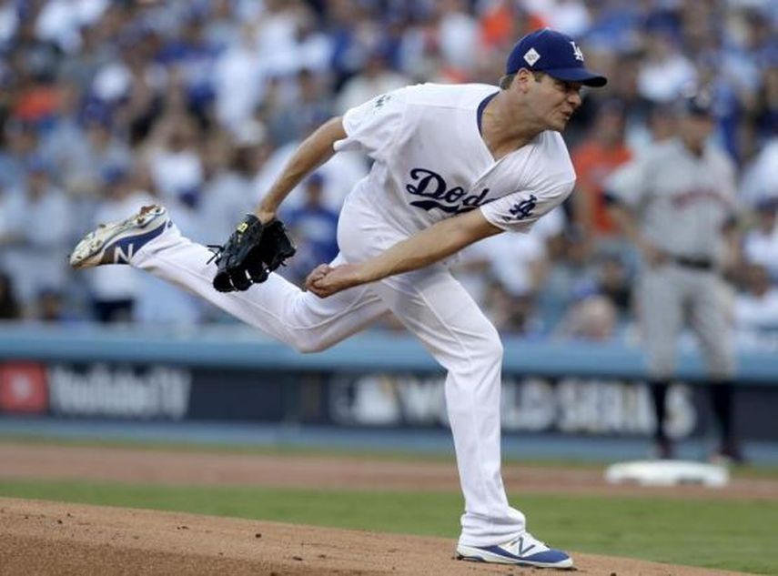 11-1. Hill lanza sólido y supera a los Padres