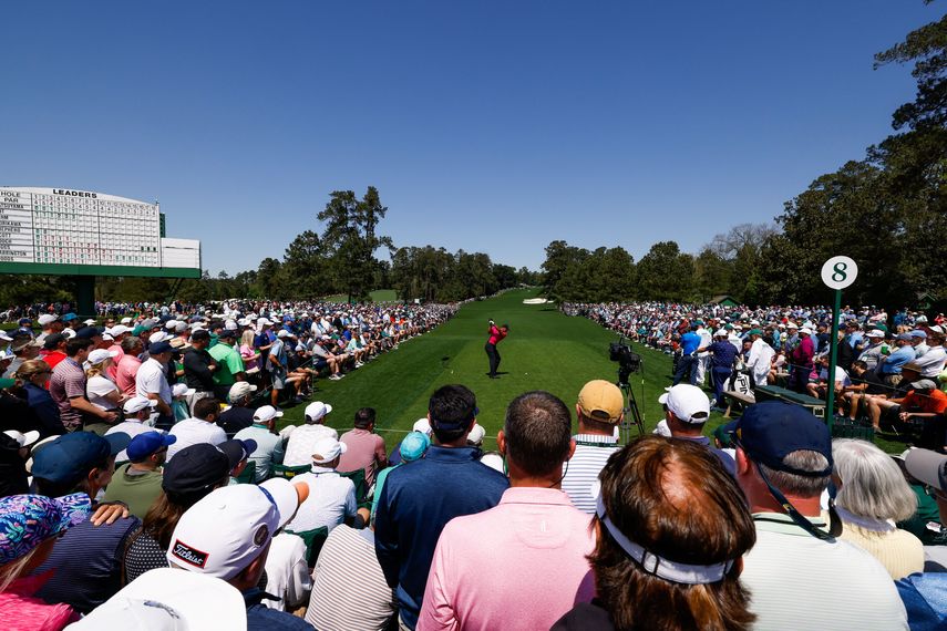 Tiger Woods finalizó la primera ronda del Masters con 71 golpes