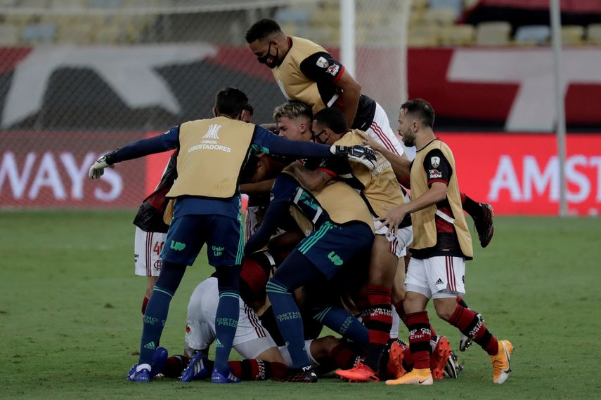 El Flamengo vence al Bahía y asciende al segundo lugar en la Liga brasileña