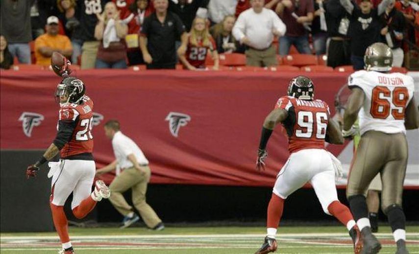 Los Falcons de Atlanta se interesan en evaluar el trabajo de Anthony Barr