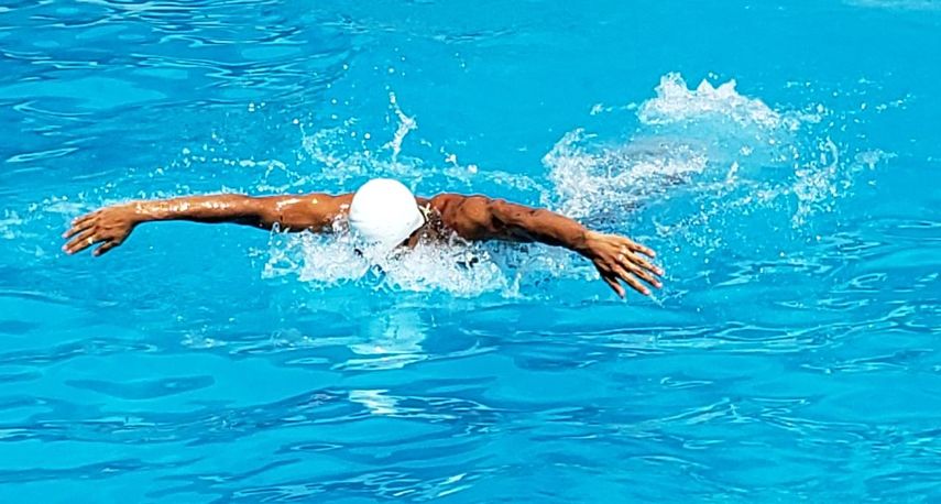 Gala de deportes acuáticos en la piscina Eileen Coparropa