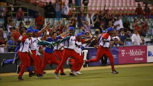 Venezuela derrota a Cuba y avanza a la semifinal en la Serie del Caribe
