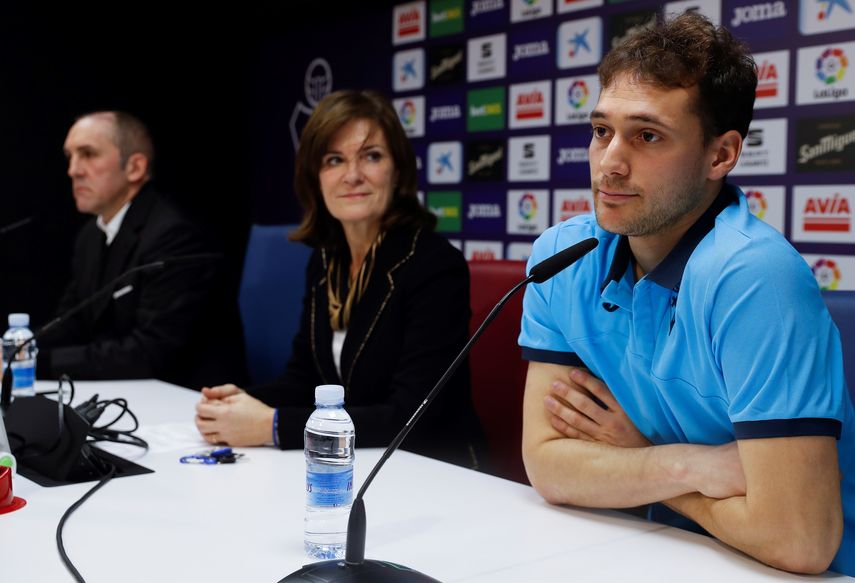 El Girona firma al mediocentro uruguayo Sebastián Cristóforo