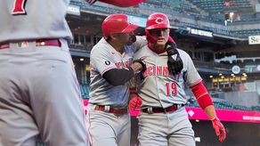 12-2. Castellanos pega un grand slam y un jonrón en el triunfo de los Rojos sobre los Cardenales