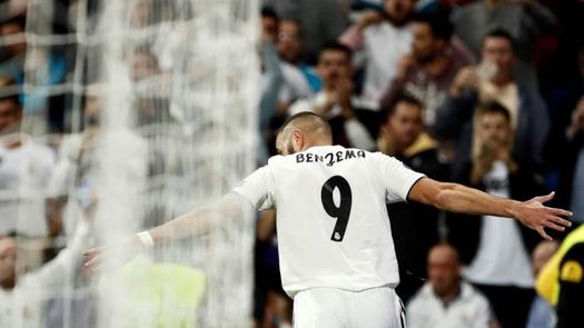Benzema supera a Van Nistelrooy y se convierte en cuarto máximo goleador
