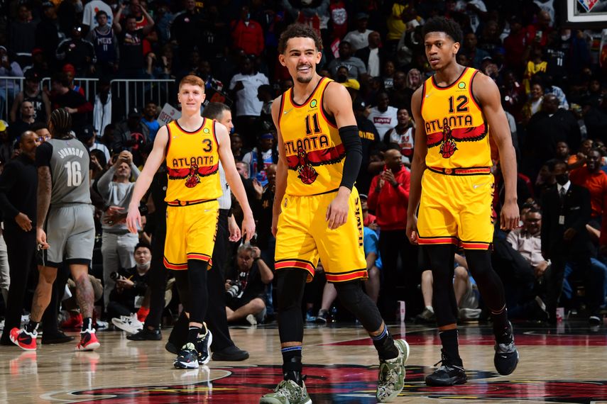 Los Hawks vencieron en casa a los Nets y siguen con opciones de acceder al sexto puesto