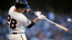 10-7. Posey pega dos cuadrangulares y los Gigantes siguen encendidos