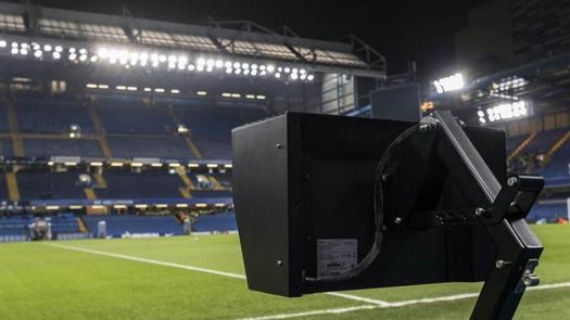 Anuncian implementación del VAR en el fútbol mexicano