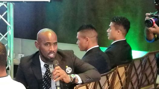 Es un sueño para mi poder levantar un título en mi país Felipe Baloy.