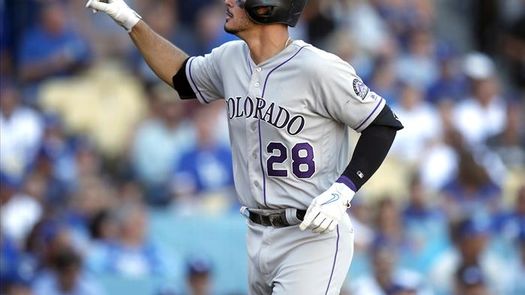 5-2. Arenado impulsa con sencillo el triunfo de los Rockies