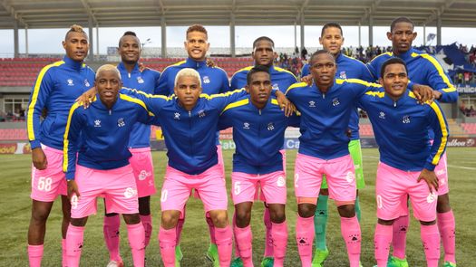 Enrico Small mete al Árabe Unido en la Gran Final